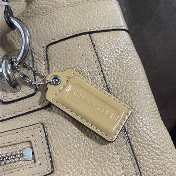 COACH F14686 Penelope light tan Pebbled Leather Double Handle Shoulder Purse - Picture 2 of 10